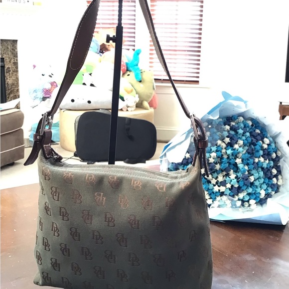 Dooney & Bourke Handbag - Picture 5 of 13